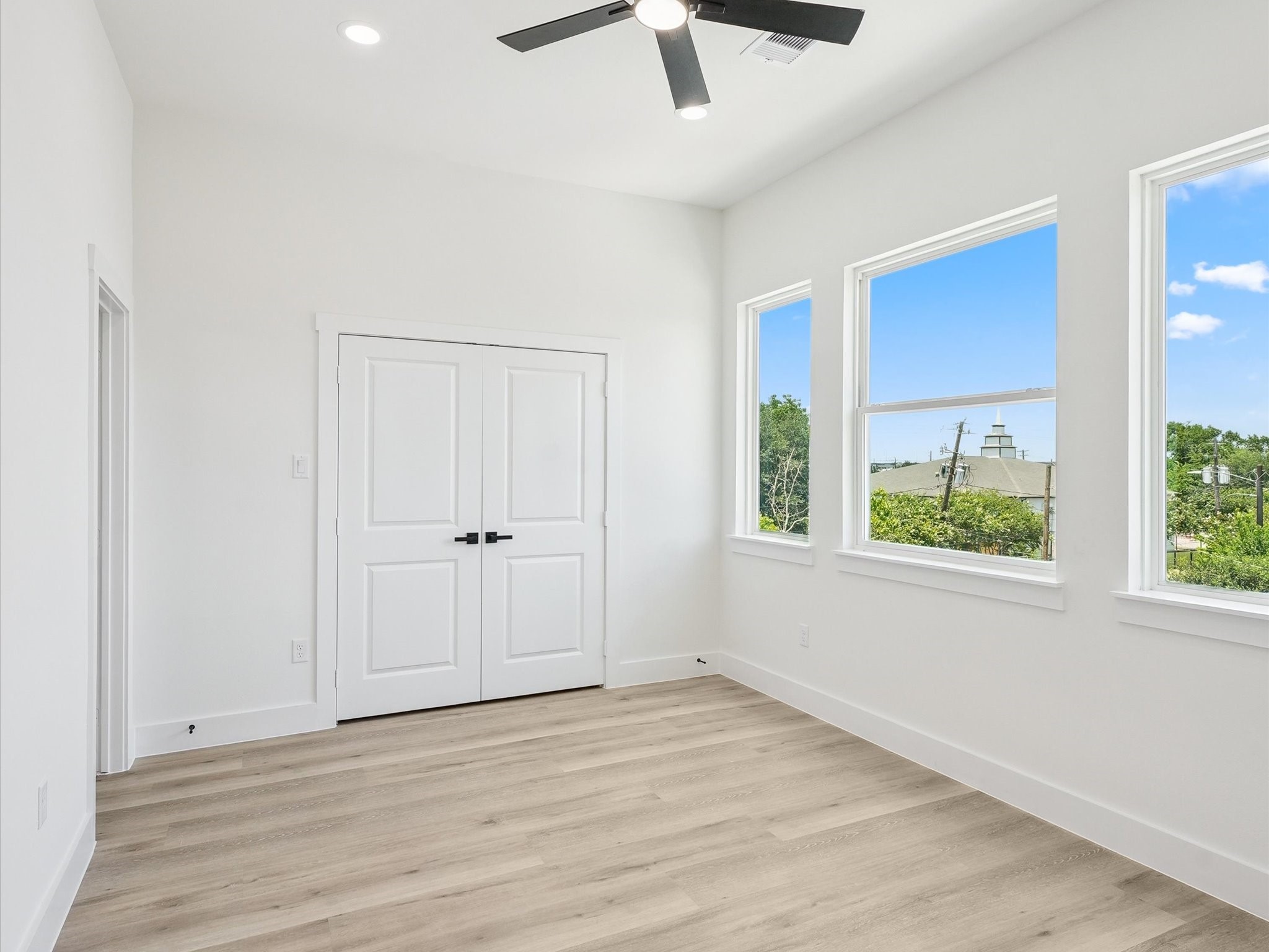 3510 Saltus Street Houston, TX 77003 - Photo 27 of 36 wooden floor in an empty room with a window