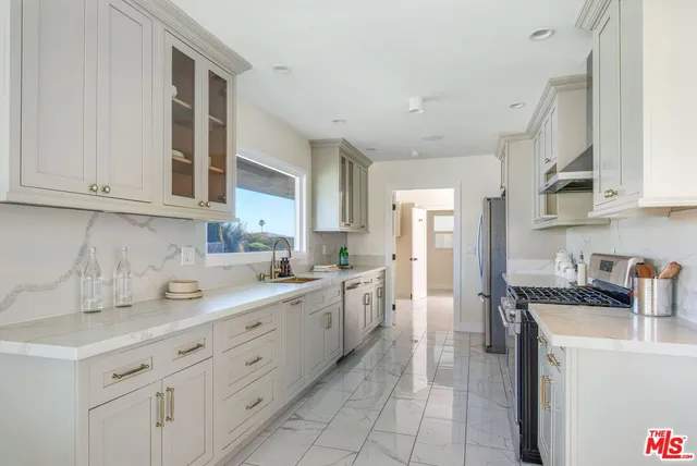 $2,299,000 | 4204 Olympiad Drive, View Park, CA 90043