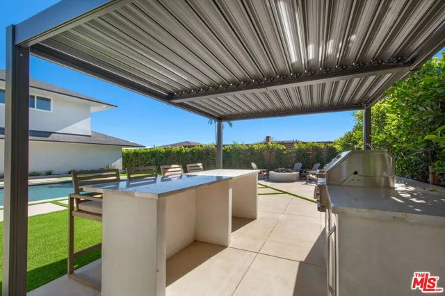 $2,299,000 | 4204 Olympiad Drive, View Park, CA 90043