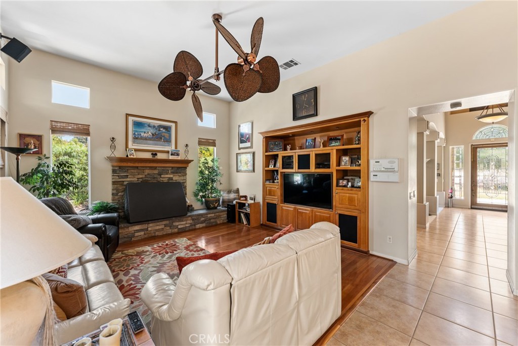 18309 Hollowtree Lane Riverside, CA 92504 - Photo 15 of 24