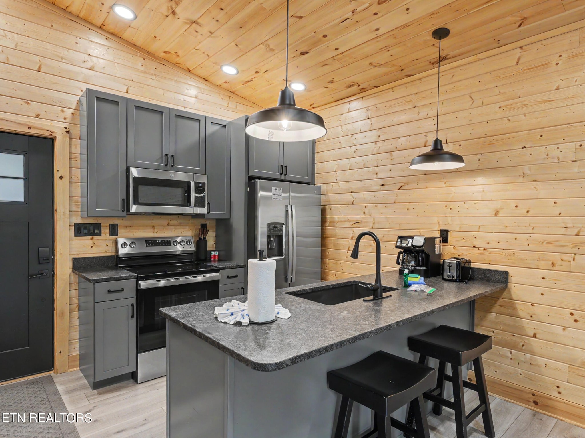 24072412 Ridgehigh Pass Sevierville, TN 37876 - Photo 24 of 39 Gallery Image 24