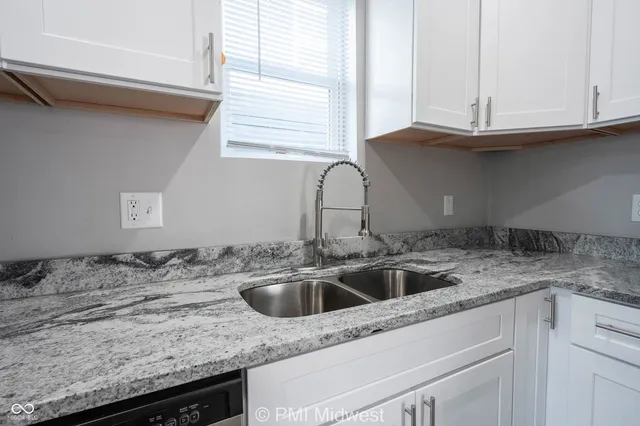 $1,325 | 2825 Mac Pherson Avenue, Unit A, Indianapolis, IN 46205