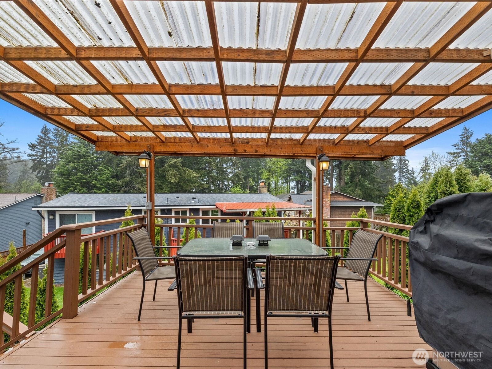 22427 82nd Avenue West Edmonds, WA 98026 - Photo 14 of 29