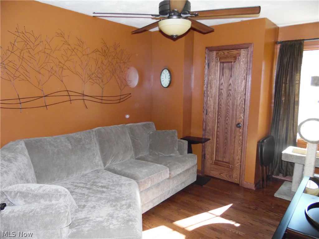 1428 Haverston Road Lyndhurst, OH 44124 - Photo 11 of 25