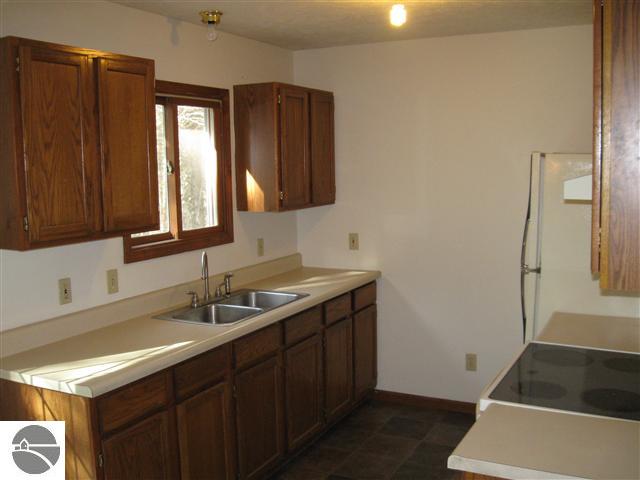10889 Wildwood Road Interlochen, MI 49643 - Photo 6 of 19 1723421-5.JPG
