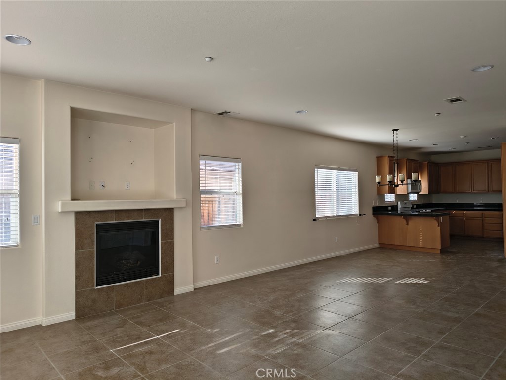 725 Petersen Ranch Road Templeton, CA 93465 - Photo 3 of 6 a view of kitchen and living room
