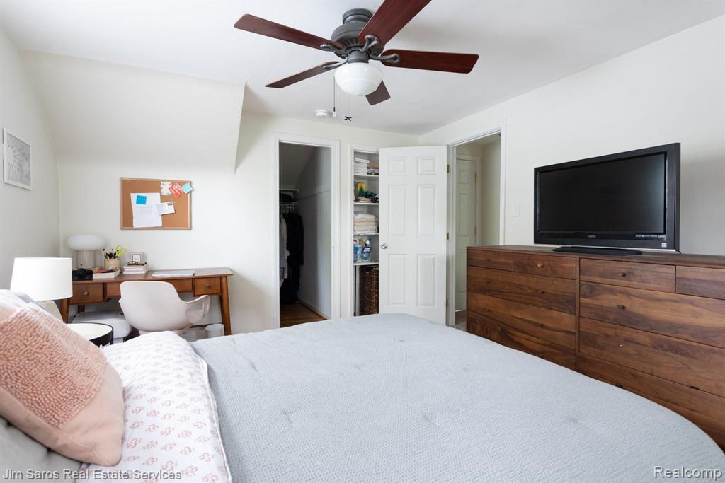 2050 Kenmore Drive Grosse Pointe Woods, MI 48236 - Photo 14 of 22