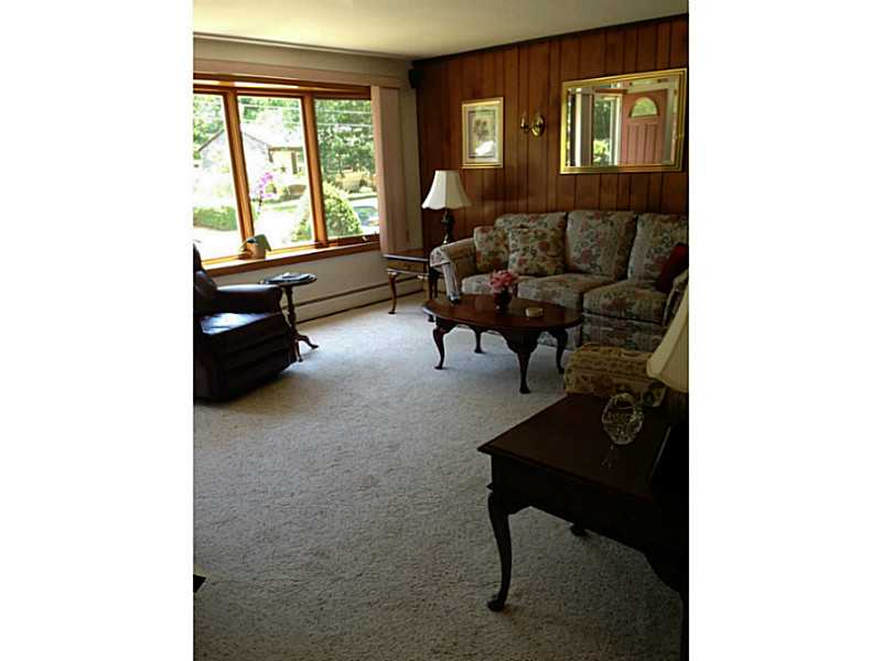 3 Tulip Road Coventry, RI 02816 - Photo 8 of 21 Den/Family/Great Room.