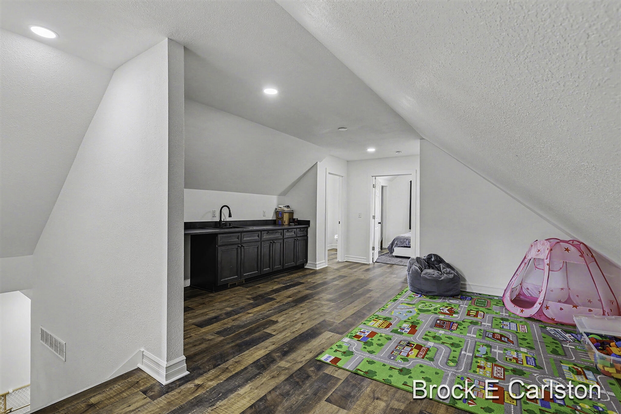 3233 Becker Road Muskegon, MI 49445 - Photo 22 of 55