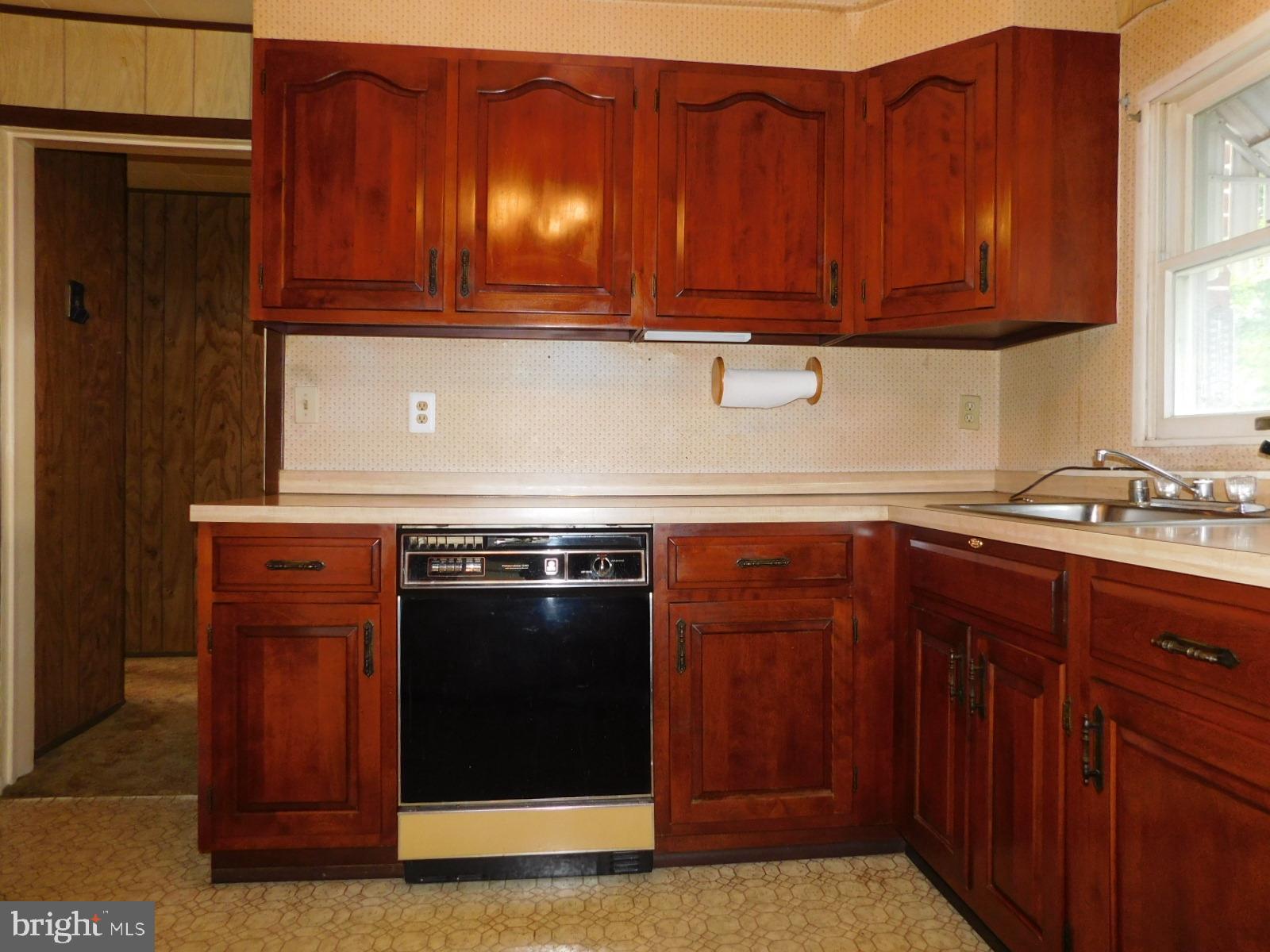 24 Alvil Road Wilmington, DE 19805 - Photo 5 of 24 Gallery Image 5