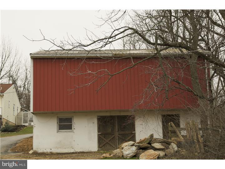 16 Mt Vernon Road Gap, PA 17527 - Photo 22 of 25 Barn