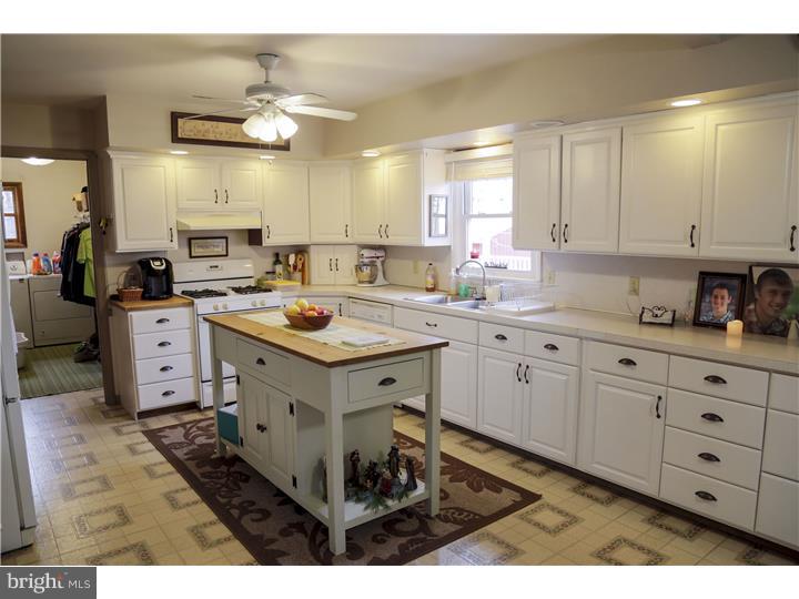 16 Mt Vernon Road Gap, PA 17527 - Photo 4 of 25 Kitchen