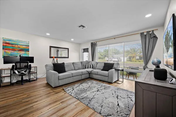 $3,500 | 414 Northeast 26th Terrace, Boca Raton, FL 33431