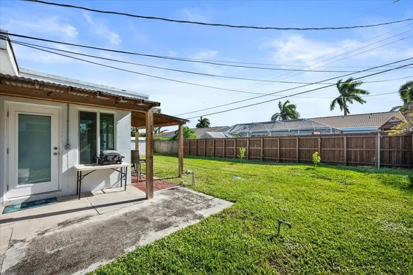 $3,500 | 414 Northeast 26th Terrace, Boca Raton, FL 33431