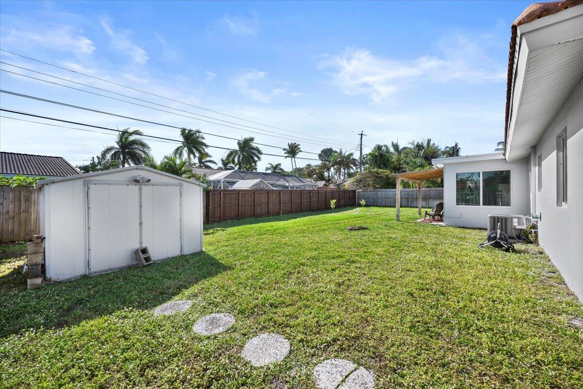 414 Northeast 26th Terrace Boca Raton, FL 33431 - Photo 24 of 27 Backyard East Side