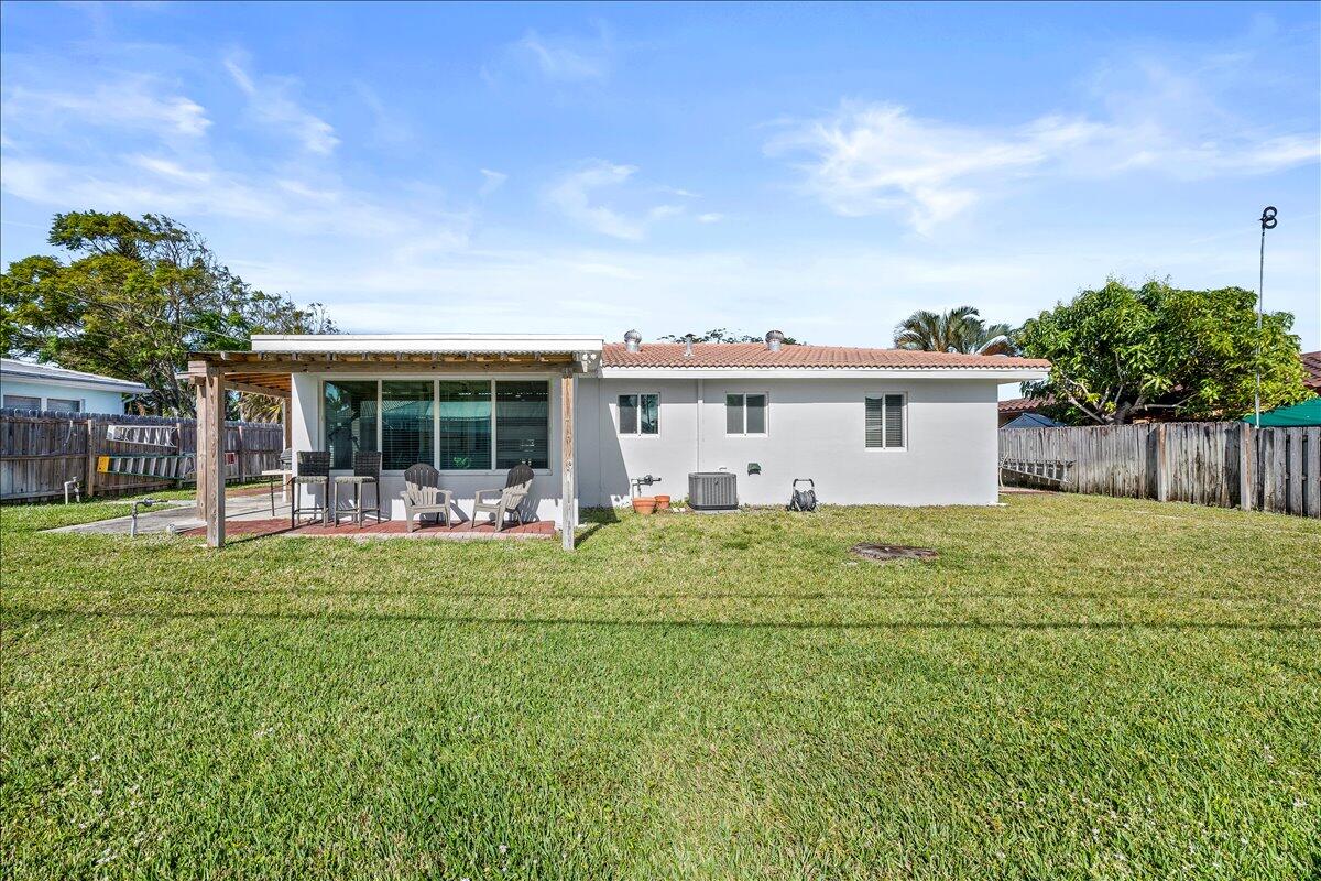 414 Northeast 26th Terrace Boca Raton, FL 33431 - Photo 26 of 27 Backyrd North Facing