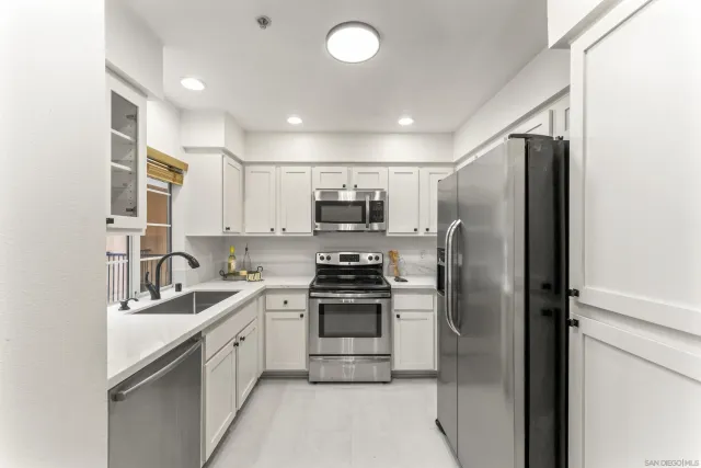 $449,999 | 18752 Caminito Cantilena, Unit 166, San Diego, CA 92128