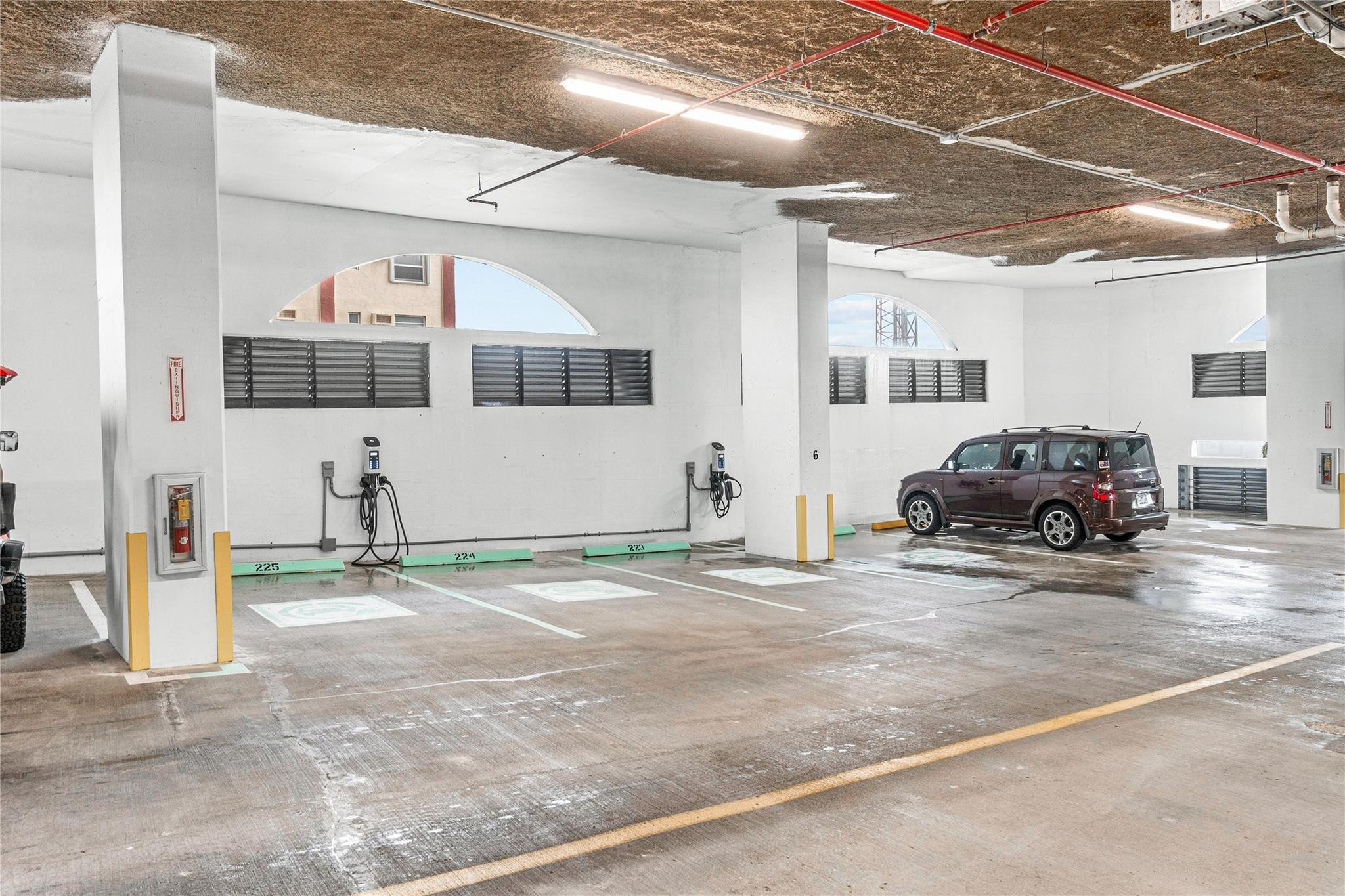 100 South Birch Road, Unit 904 Fort Lauderdale, FL 33316 - Photo 47 of 51 a view of parking area