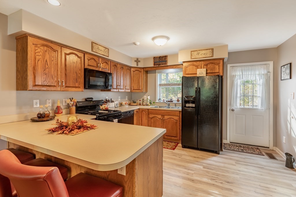 175 Leonard Street, Unit 4 Raynham, MA 02767 - Photo 13 of 36 Gallery Image 13