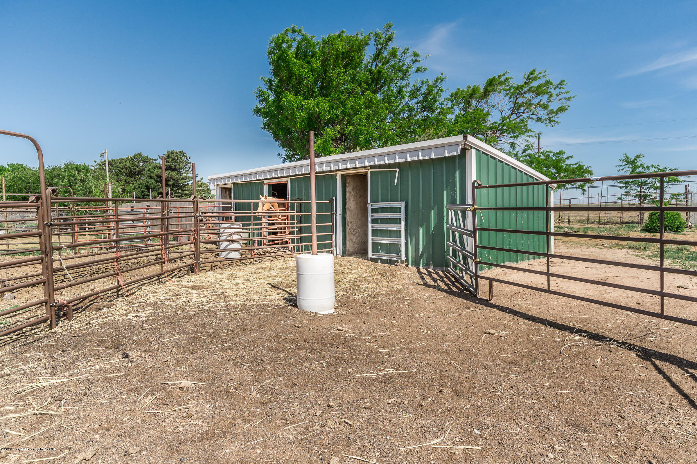 7501 Bushland Road Amarillo, TX 79119 - Photo 28 of 40 Barn-3