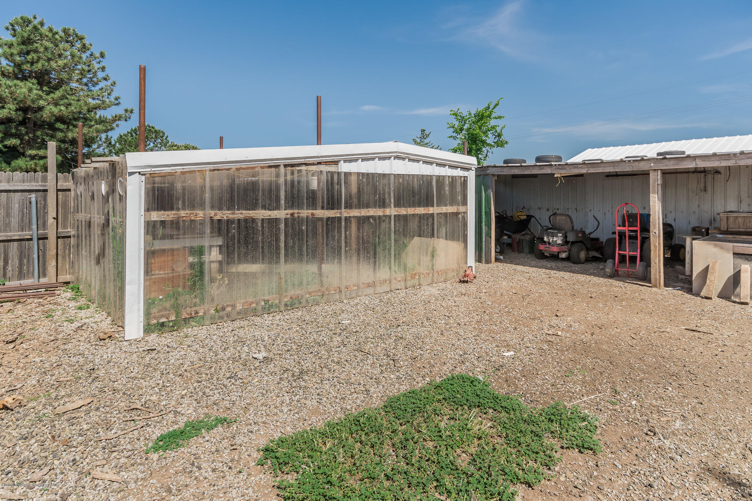 7501 Bushland Road Amarillo, TX 79119 - Photo 30 of 40 Greenhouse
