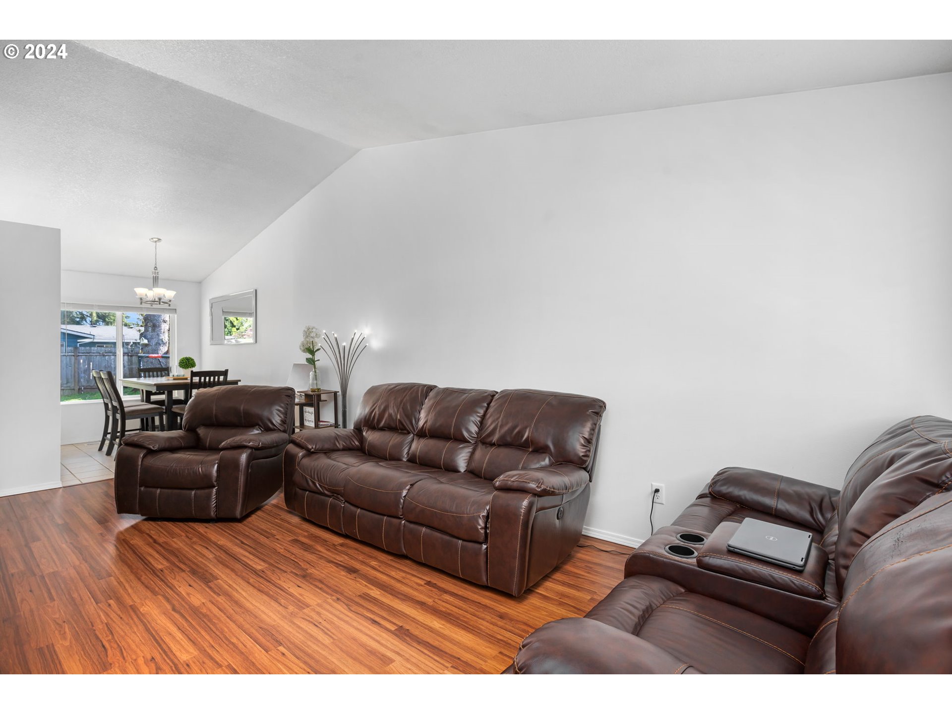 1322 Southeast La Mesa Avenue Gresham, OR 97080 - Photo 4 of 30