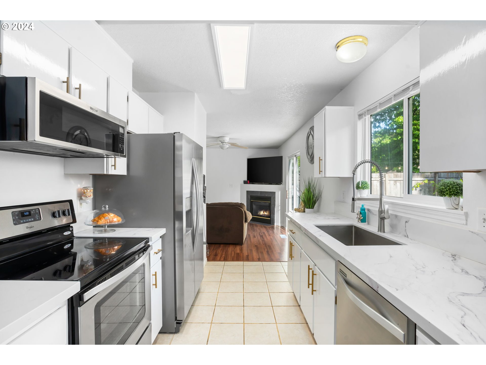 1322 Southeast La Mesa Avenue Gresham, OR 97080 - Photo 6 of 30