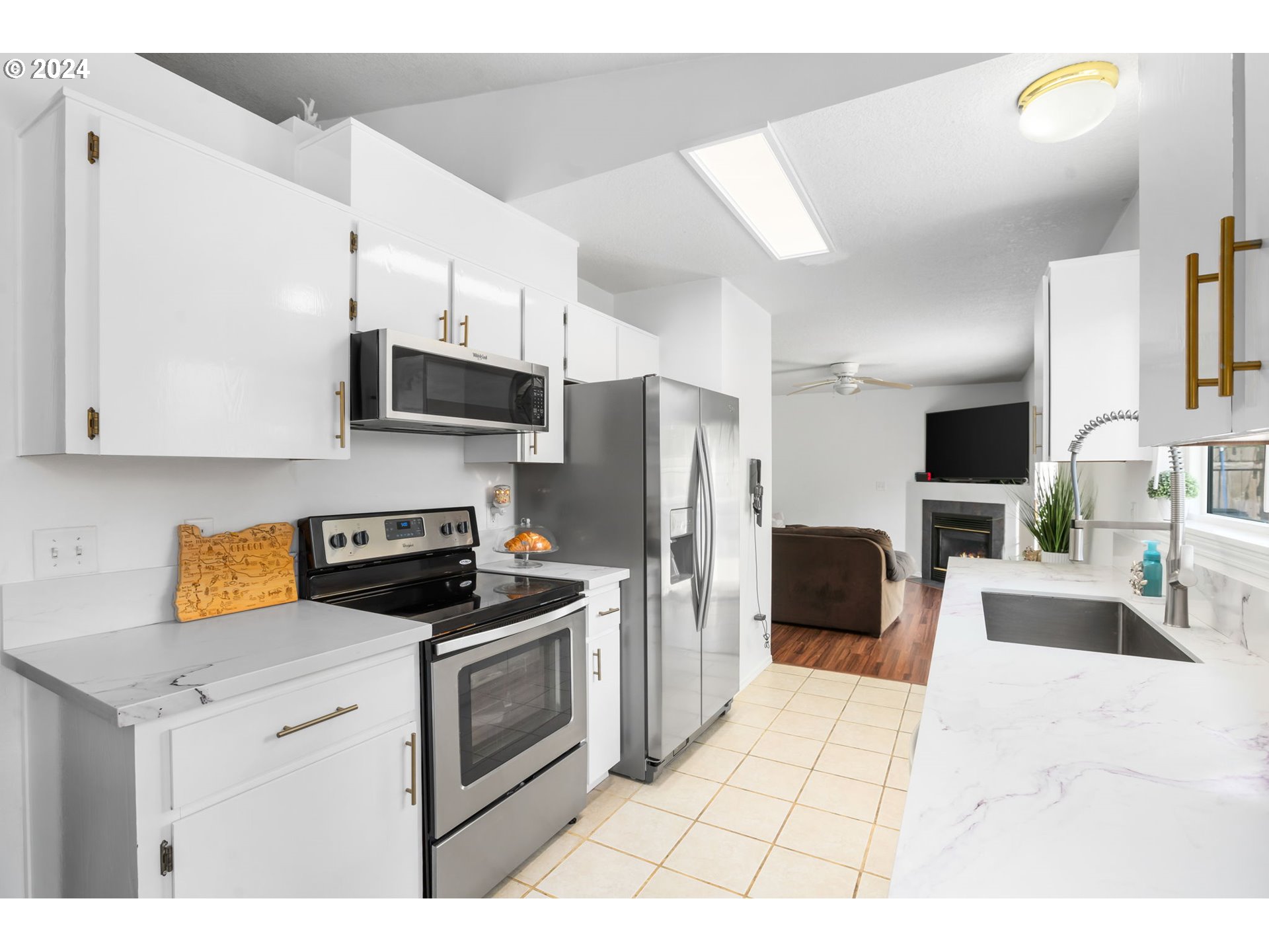 1322 Southeast La Mesa Avenue Gresham, OR 97080 - Photo 8 of 30