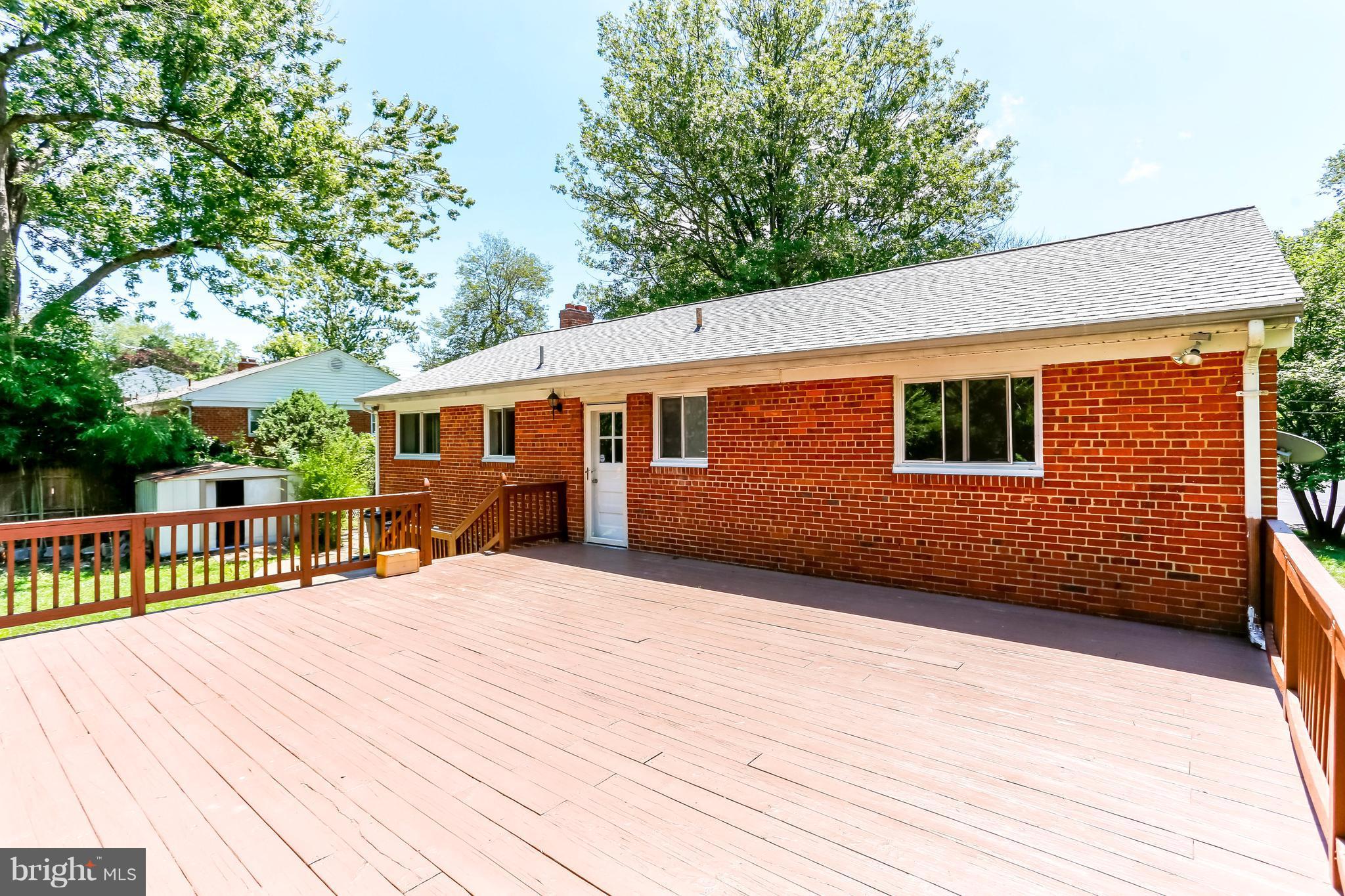 7404 Grace Street Springfield, VA 22150 - Photo 28 of 30 Exterior (Rear)
