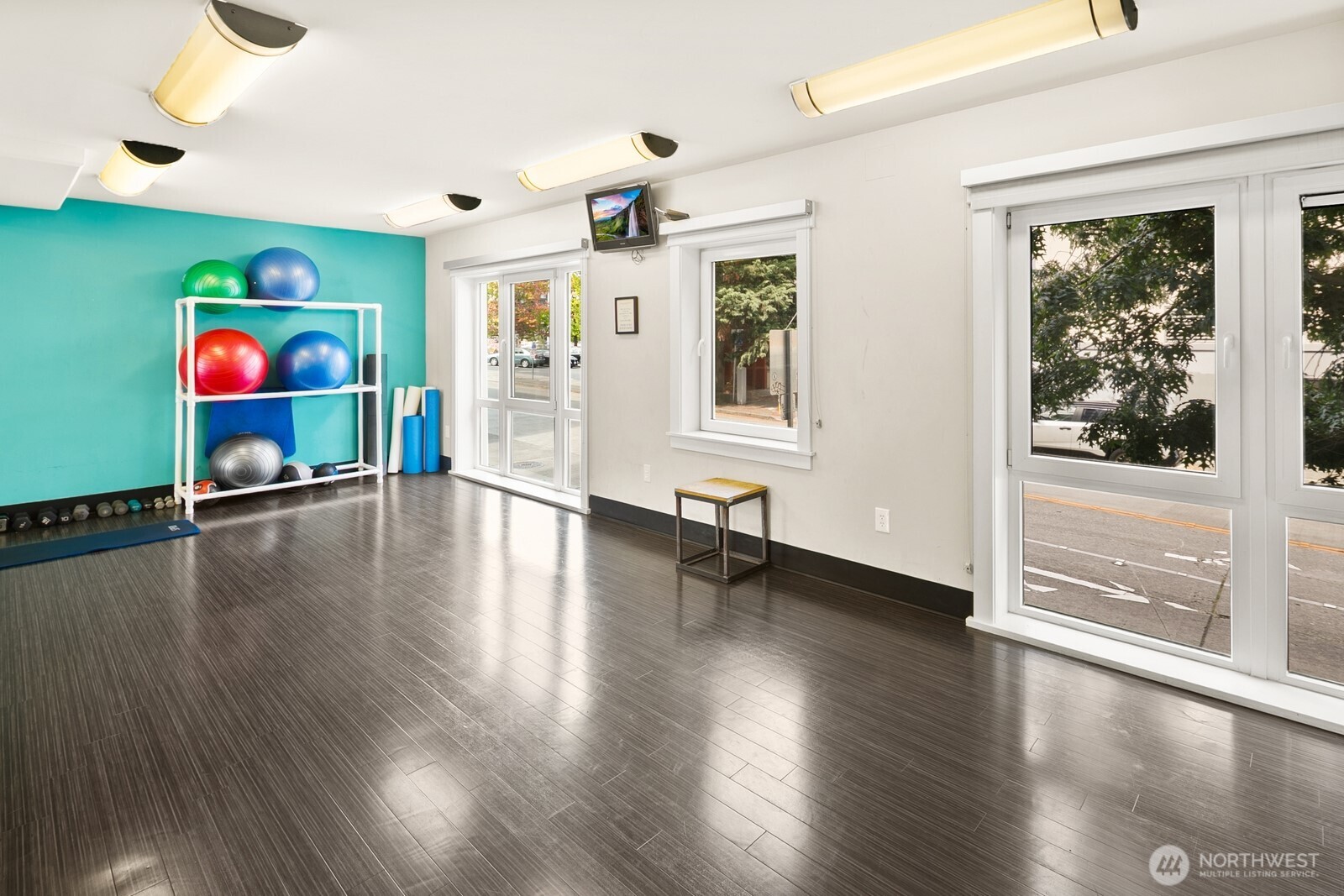 699 John Street, Unit 617 Seattle, WA 98109 - Photo 26 of 31