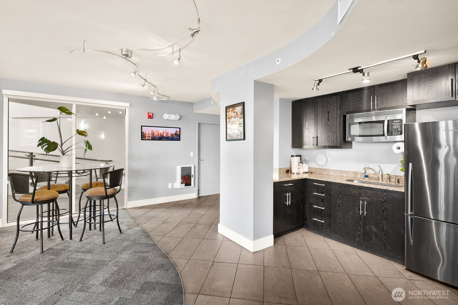 699 John Street, Unit 617 Seattle, WA 98109 - Photo 27 of 31