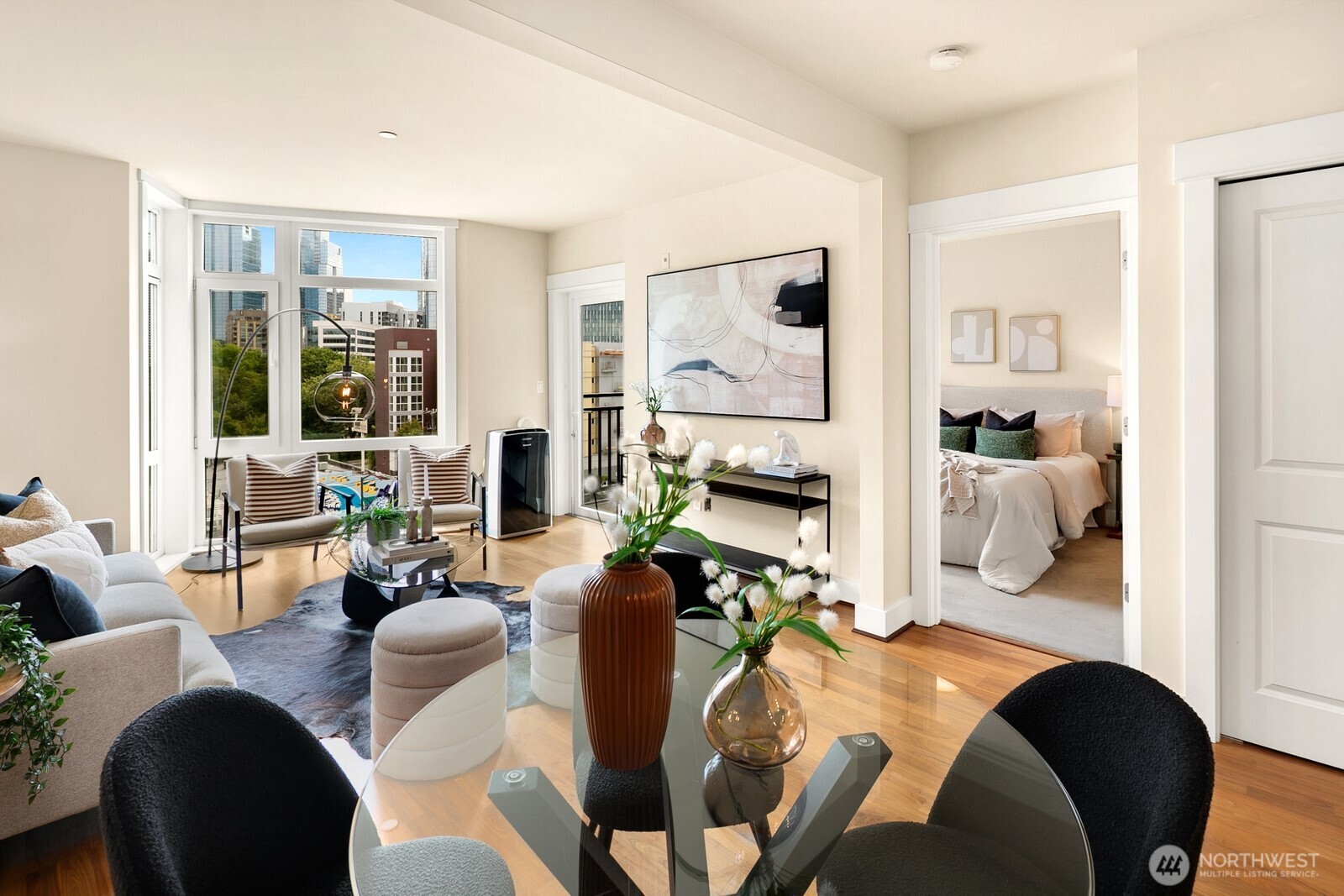 699 John Street, Unit 617 Seattle, WA 98109 - Photo 4 of 31