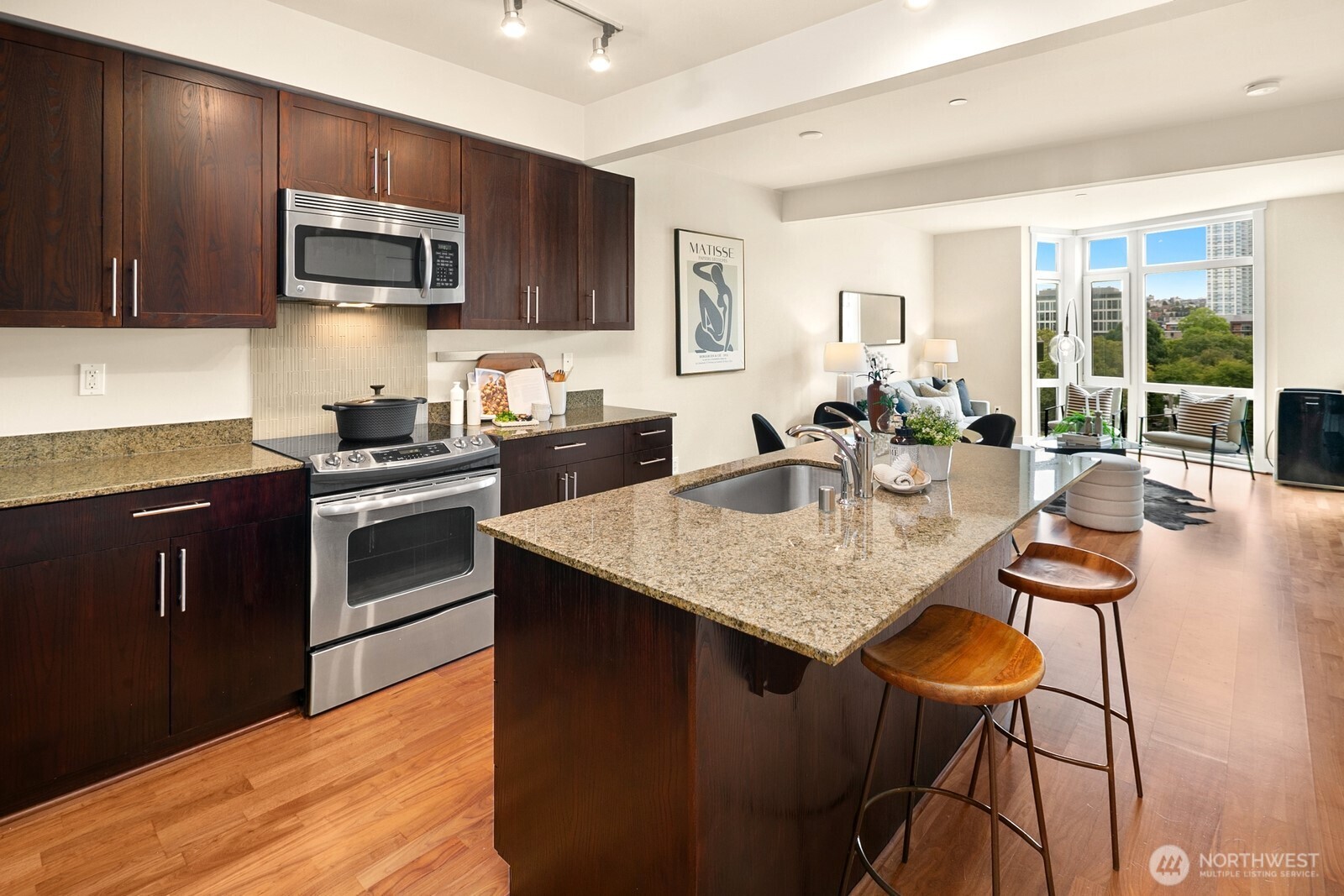 699 John Street, Unit 617 Seattle, WA 98109 - Photo 10 of 31