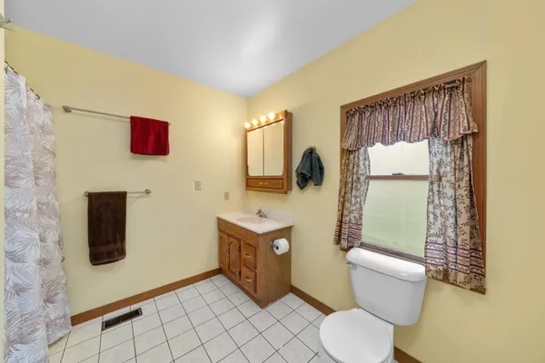 $364,900 | 924 Suzy Street, Sandwich, IL 60548