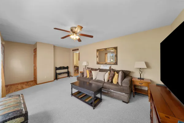 $364,900 | 924 Suzy Street, Sandwich, IL 60548