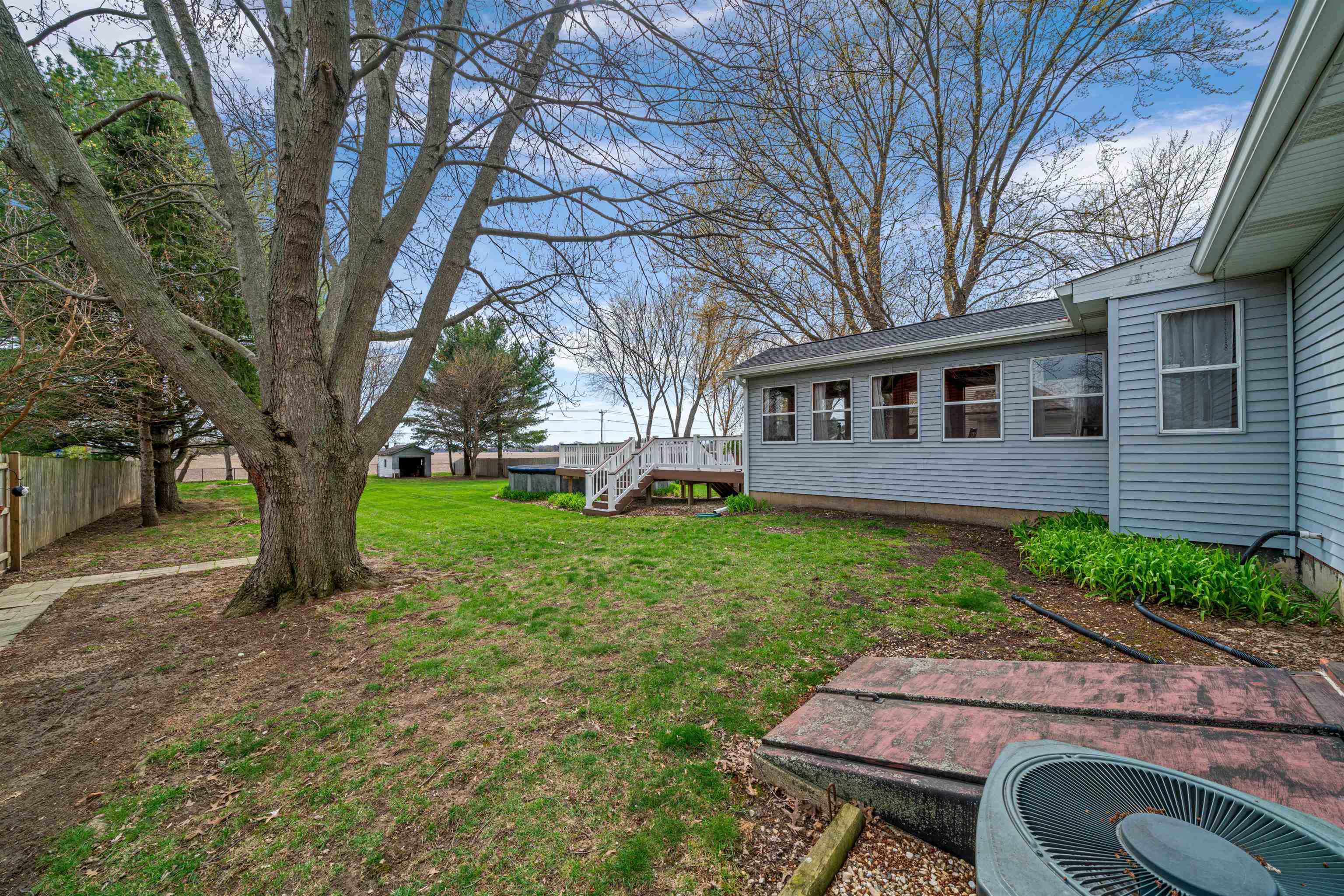 924 Suzy Street Sandwich, IL 60548 - Photo 38 of 48 a view of a house with backyard