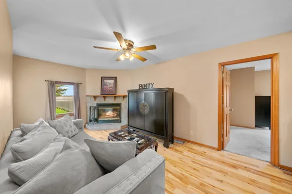 $364,900 | 924 Suzy Street, Sandwich, IL 60548