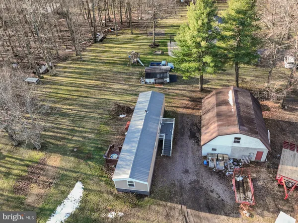 a view of an outdoor space