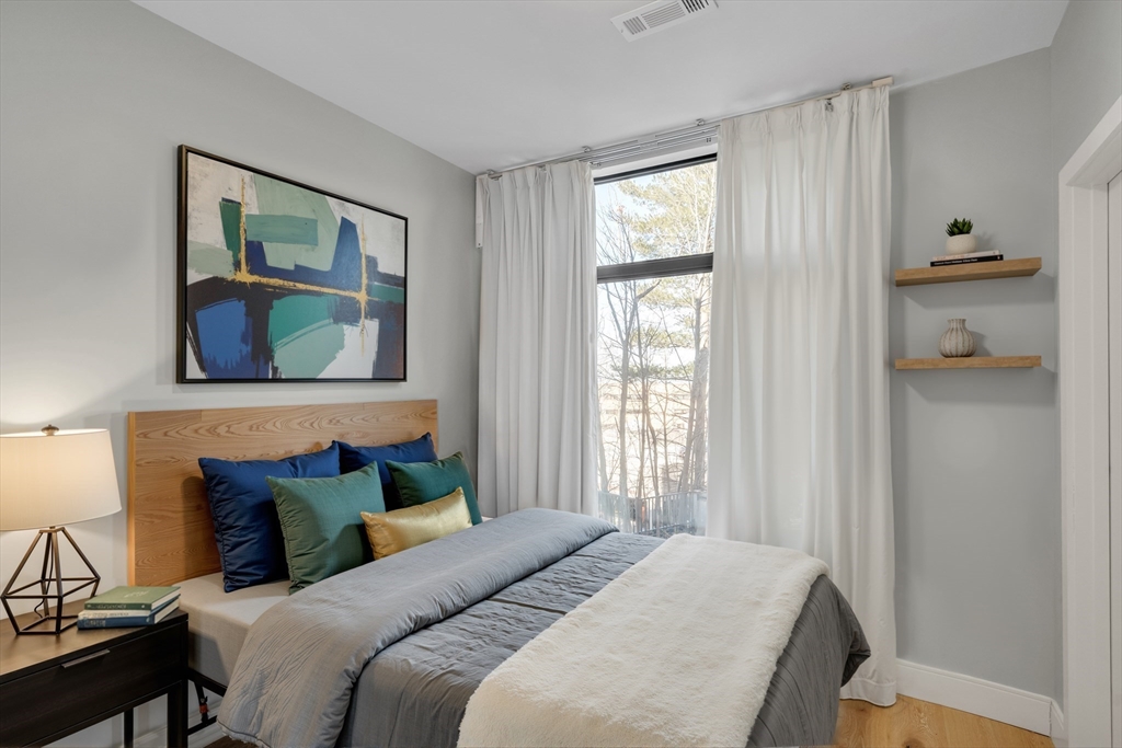 191 Washington Street, Unit 421 Boston, MA 02135 - Photo 5 of 42