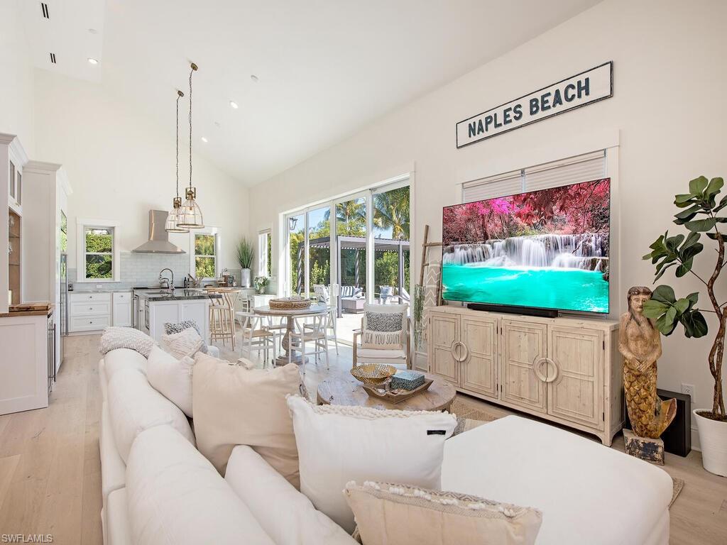 Undisclosed Address Naples, FL 34102 - Photo 10 of 26