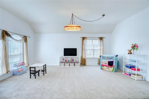 $389,900 | 1107 Deer Valley Lane, Arlington, TX 76001