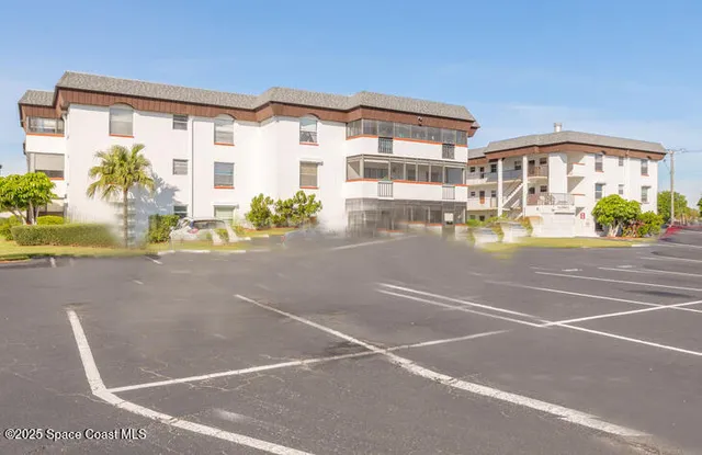 $224,900 | 725 Port Malabar Boulevard Northeast, Unit 111, Palm Bay, FL 32905