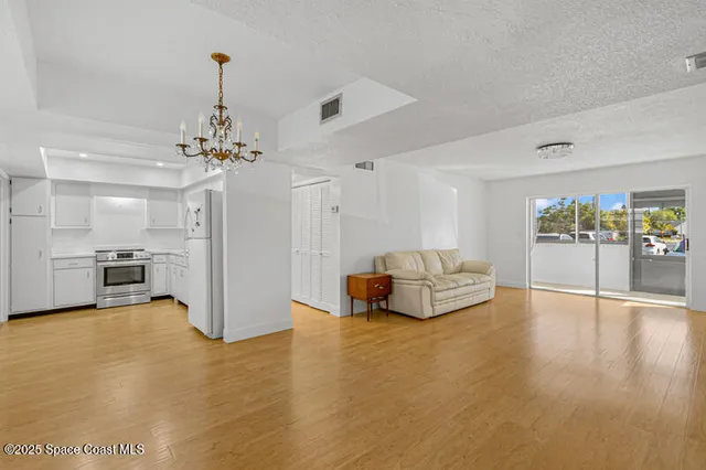 $224,900 | 725 Port Malabar Boulevard Northeast, Unit 111, Palm Bay, FL 32905