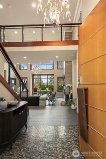 $4,700,000 | 1018 East Lake Sammamish Parkway Southeast, Sammamish, WA 98075