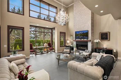 $4,700,000 | 1018 East Lake Sammamish Parkway Southeast, Sammamish, WA 98075