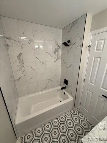 $2,895 | 307 Grandview Avenue, Tonawanda, NY 14223