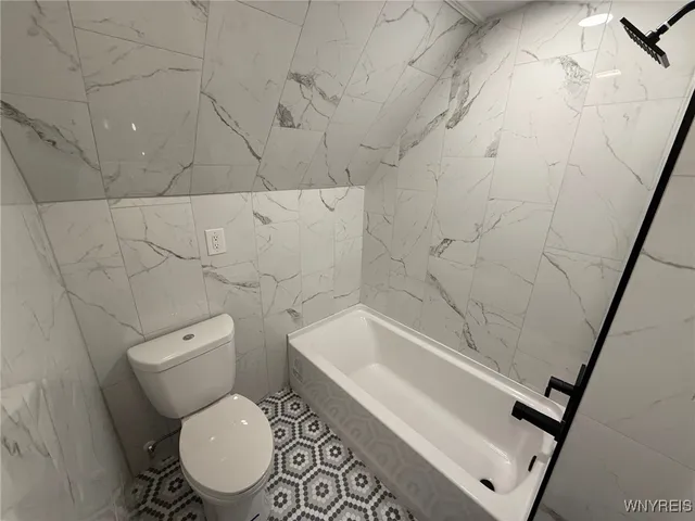 $2,895 | 307 Grandview Avenue, Tonawanda, NY 14223