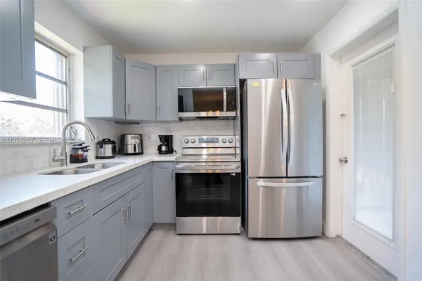 $235,000 | 5300 Washington Street, Unit T227, Hollywood, FL 33021
