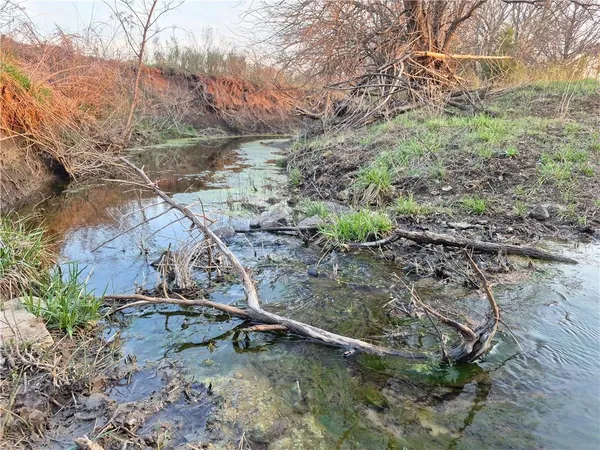 $400,000 | 2349 160th Highway, Longton, KS 67352