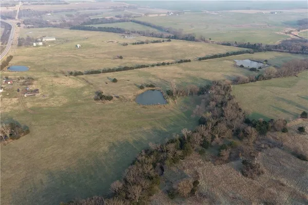 $400,000 | 2349 160th Highway, Longton, KS 67352